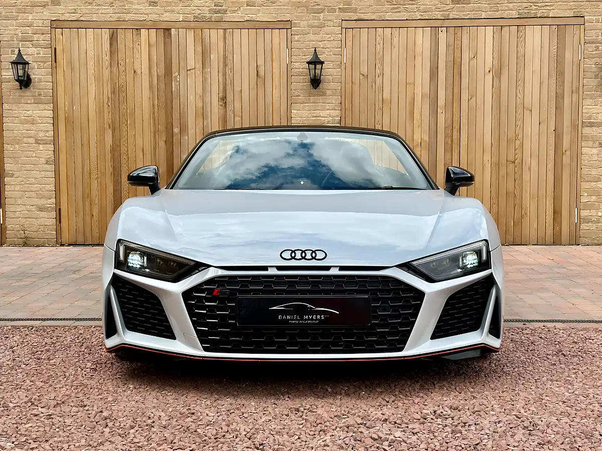 Used 2022 Audi R8 Performance Edition Spyder Suzuka Grey - Interior and Exterior details 2