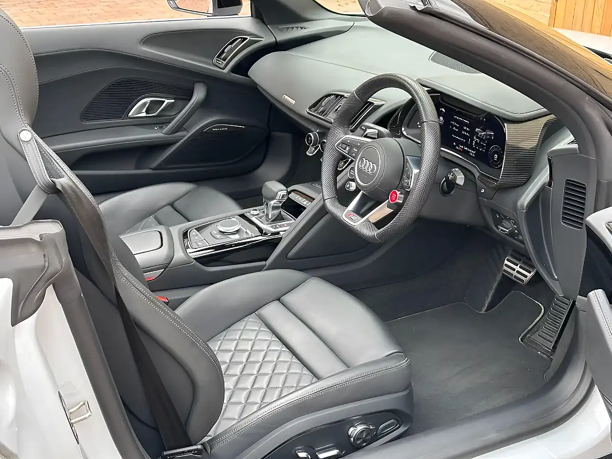 Used 2022 Audi R8 Performance Edition Spyder Suzuka Grey - Interior and Exterior details 8