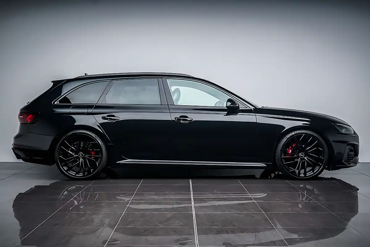Used 2022 Audi RS4 Avant Carbon Black Black - Interior and Exterior details 10