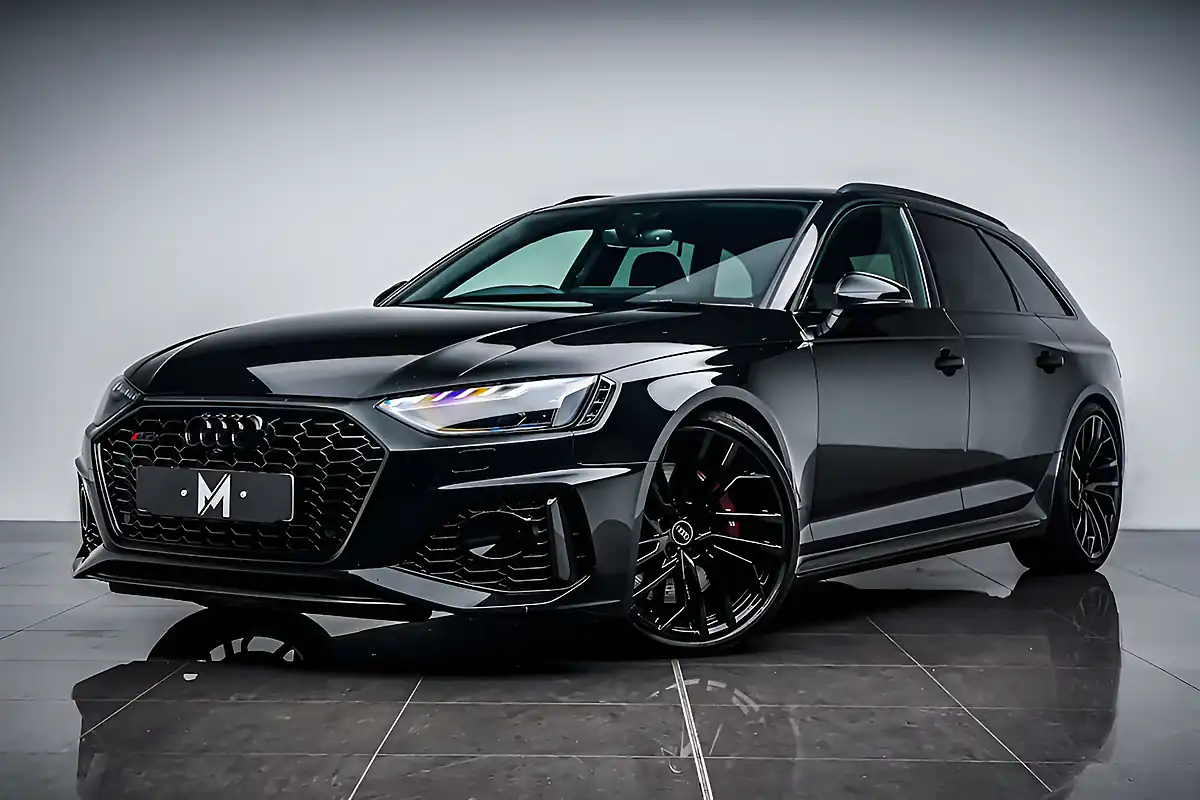 Used 2022 Audi RS4 Avant Carbon Black Black - Interior and Exterior details 5