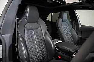 Used 2022 Audi RSQ8 Vorsprung Black - Interior and Exterior details 3