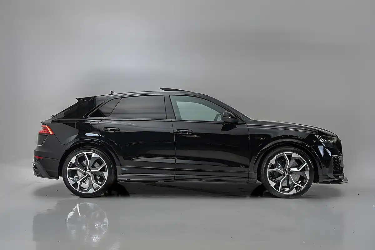 Used 2022 Audi RSQ8 Vorsprung Black - Interior and Exterior details 6