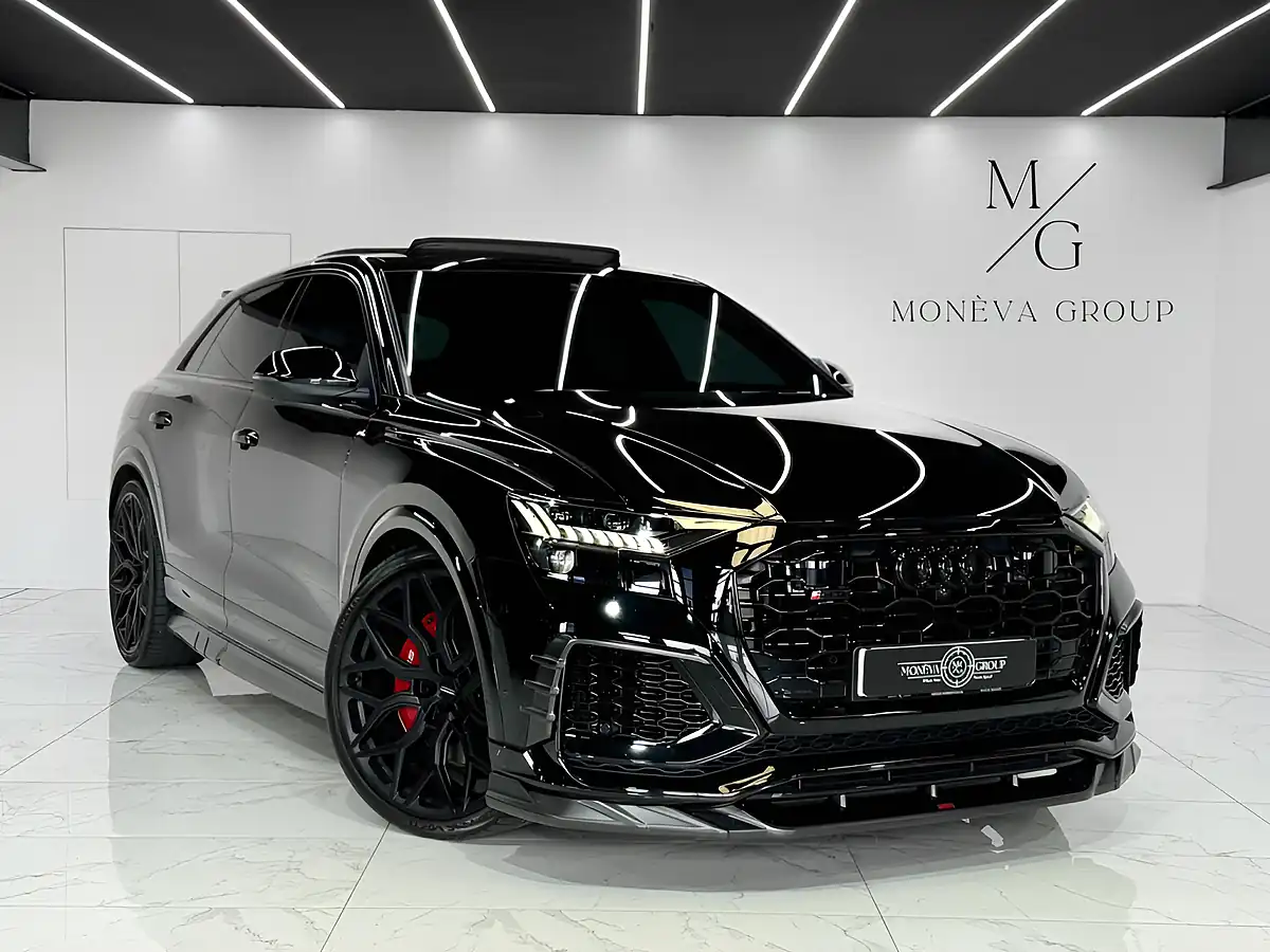 Used 2022 Audi RSQ8 Vorsprung Black - Front View