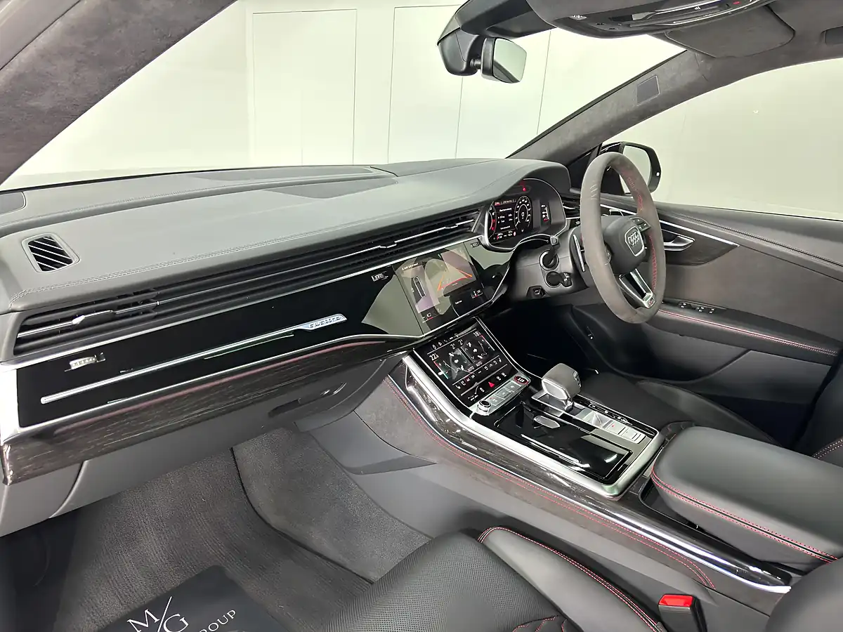 Used 2022 Audi RSQ8 Vorsprung Black - Interior and Exterior details 10