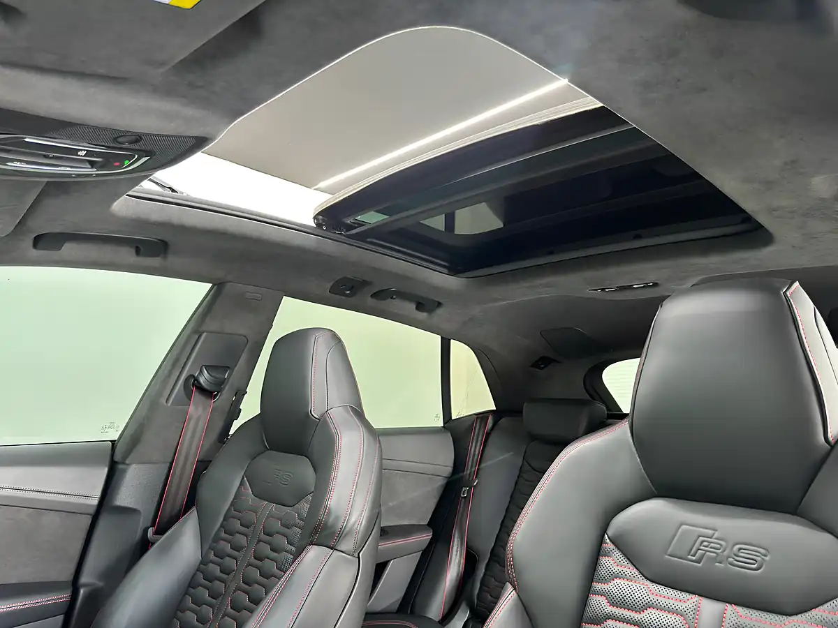 Used 2022 Audi RSQ8 Vorsprung Black - Interior and Exterior details 11