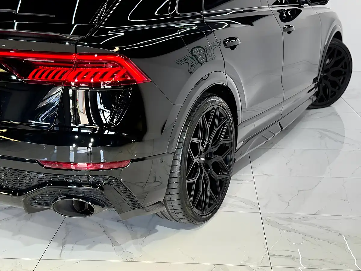 Used 2022 Audi RSQ8 Vorsprung Black - Interior and Exterior details 15