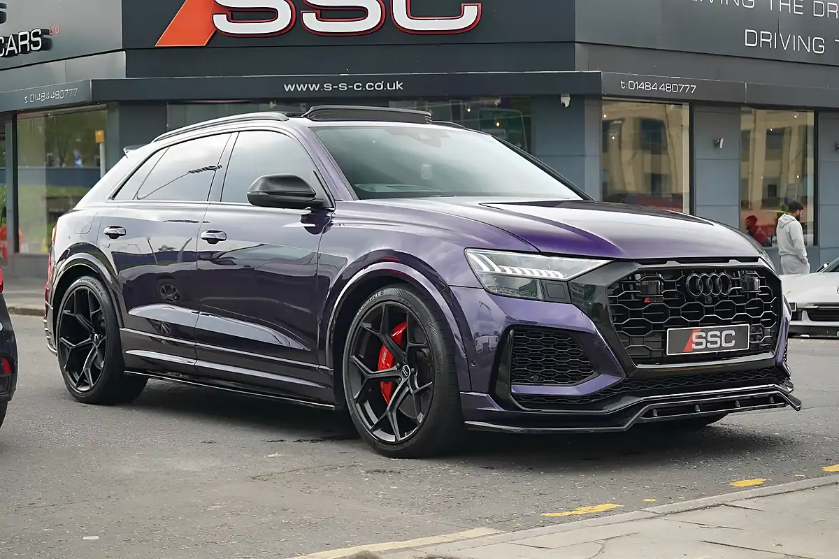 Used 2022 Audi RSQ8 Vorsprung Purple - Interior and Exterior details 4