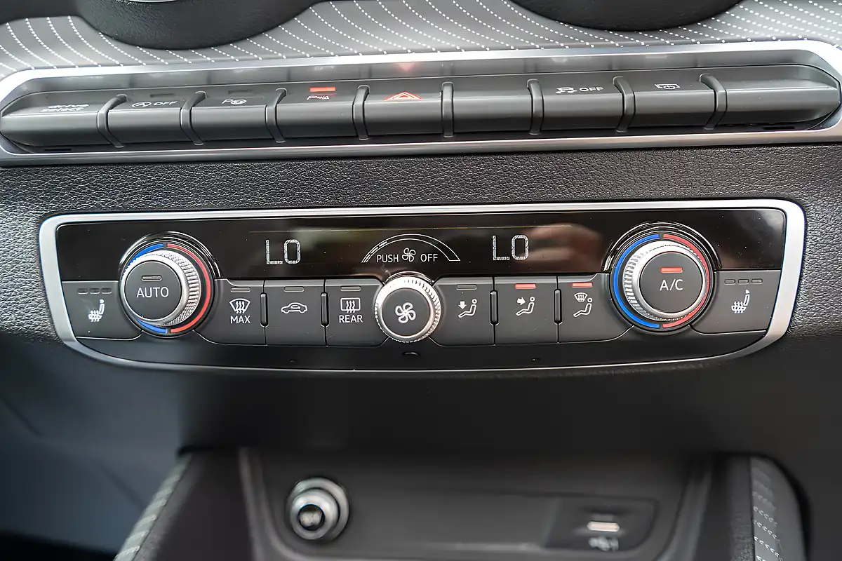 Used 2022 Audi SQ2 Vorsprung Glacier White - Interior and Exterior details 12