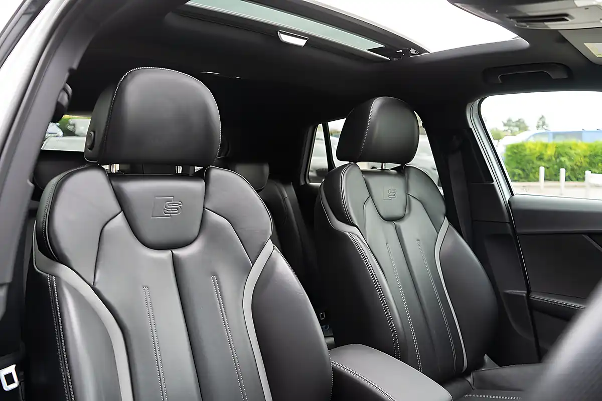 Used 2022 Audi SQ2 Vorsprung Glacier White - Interior and Exterior details 3