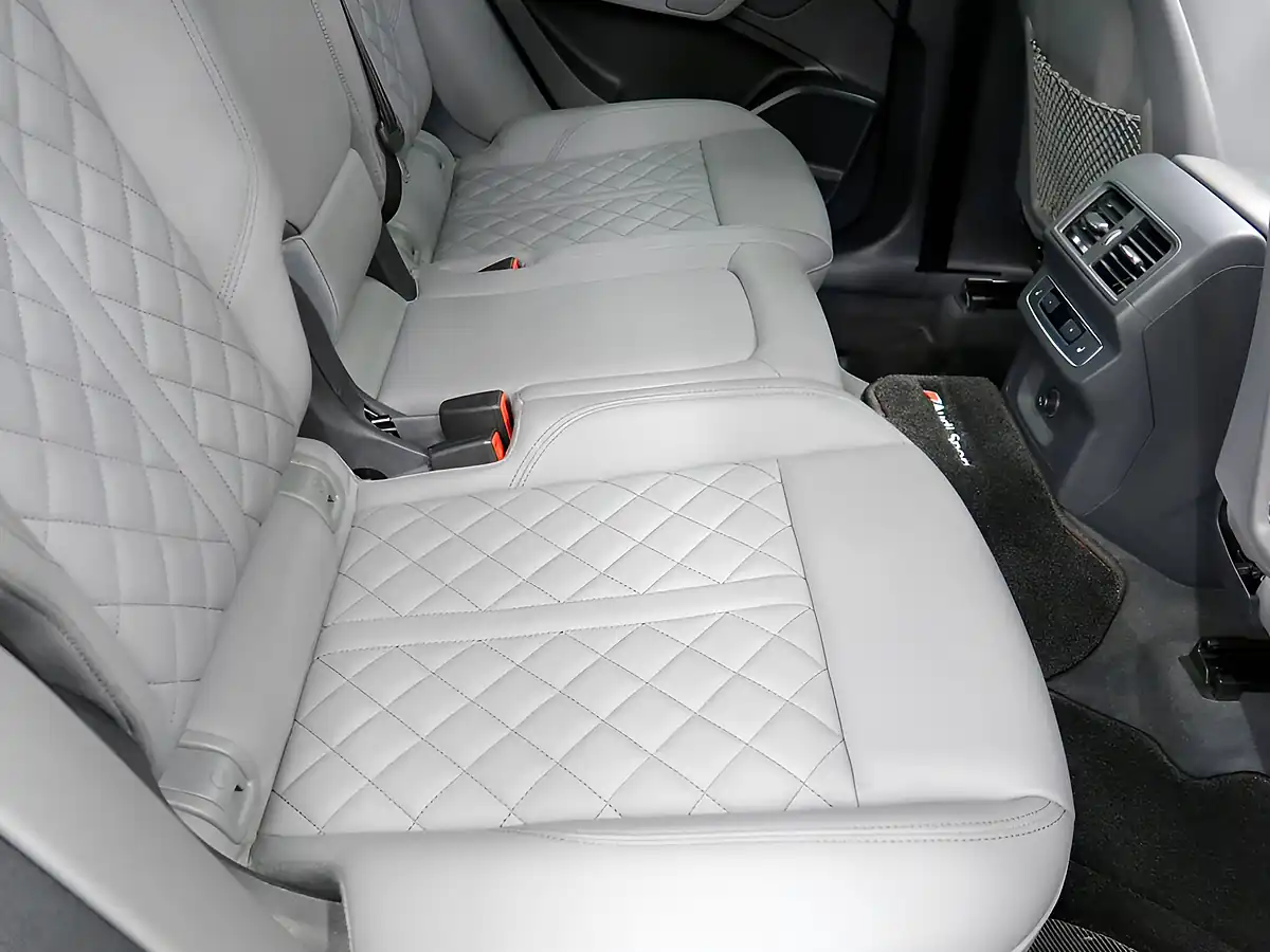 Used 2022 Audi SQ5 Sportback Black - Interior and Exterior details 11