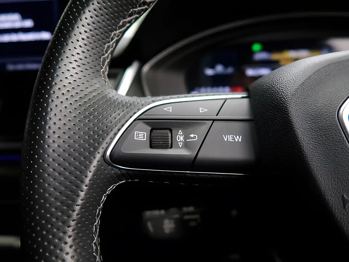 Used 2022 Audi SQ5 Sportback Black - Interior and Exterior details 13
