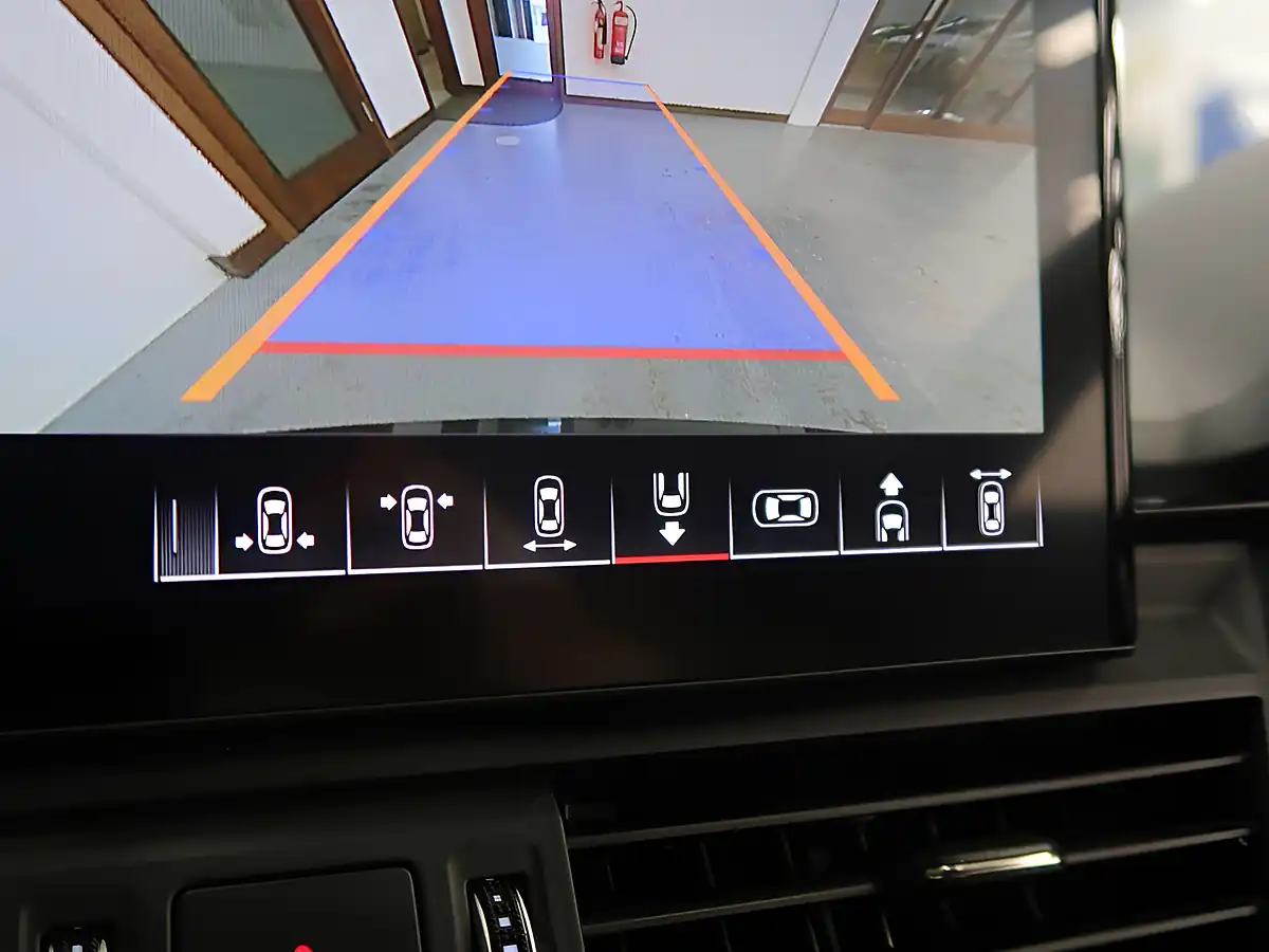 Used 2022 Audi SQ5 Sportback Black - Interior and Exterior details 16