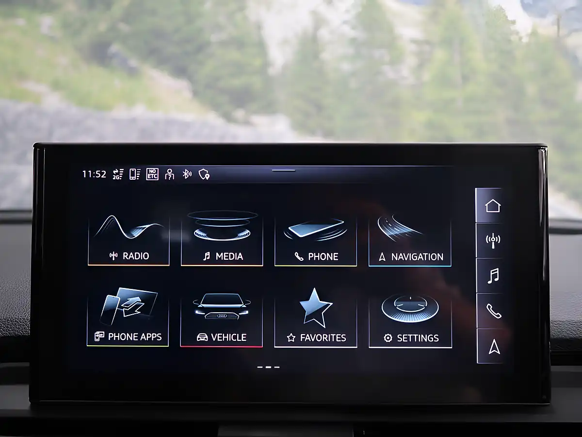 Used 2022 Audi SQ5 Sportback Black - Interior and Exterior details 17