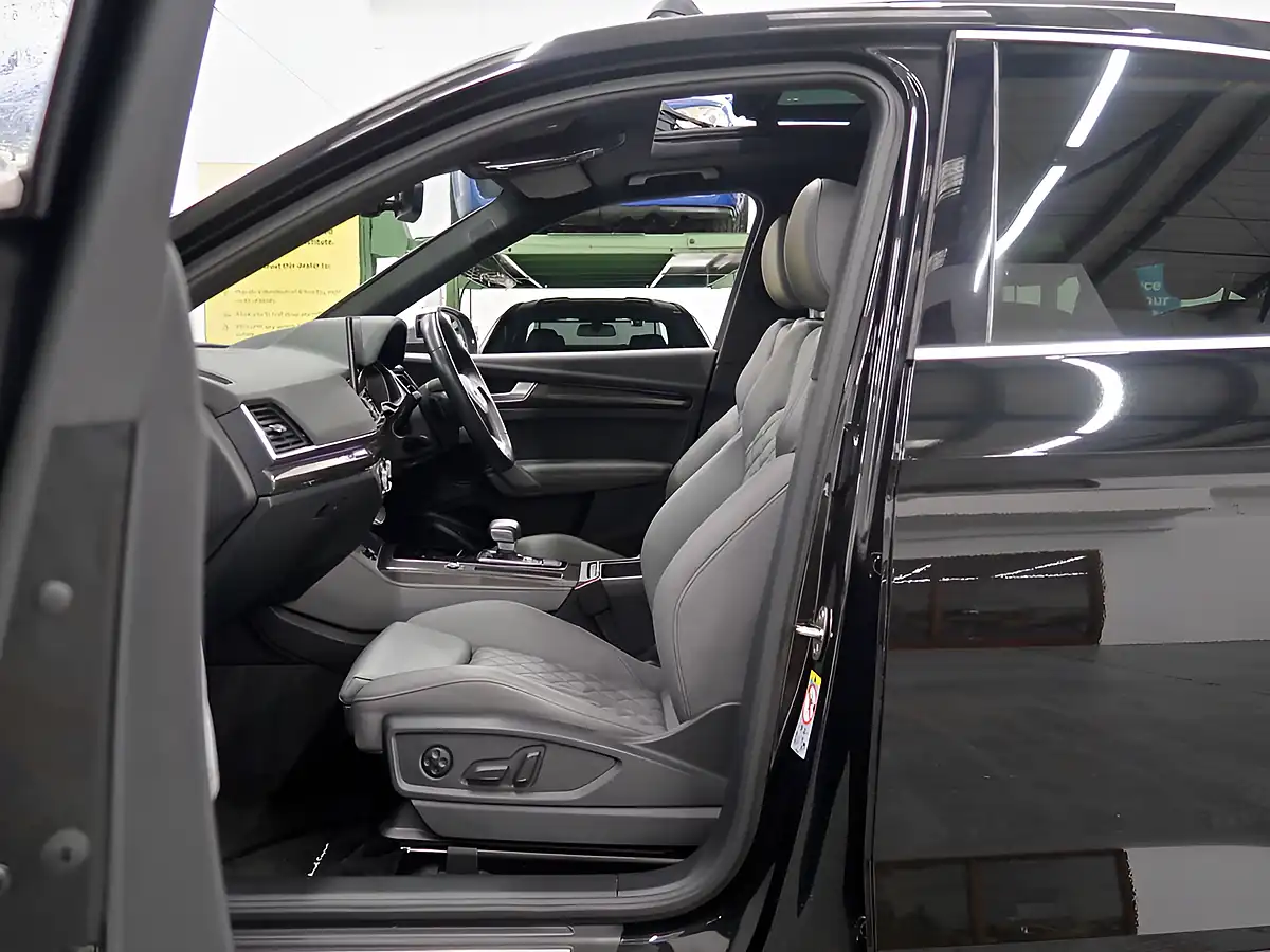 Used 2022 Audi SQ5 Sportback Black - Interior and Exterior details 19