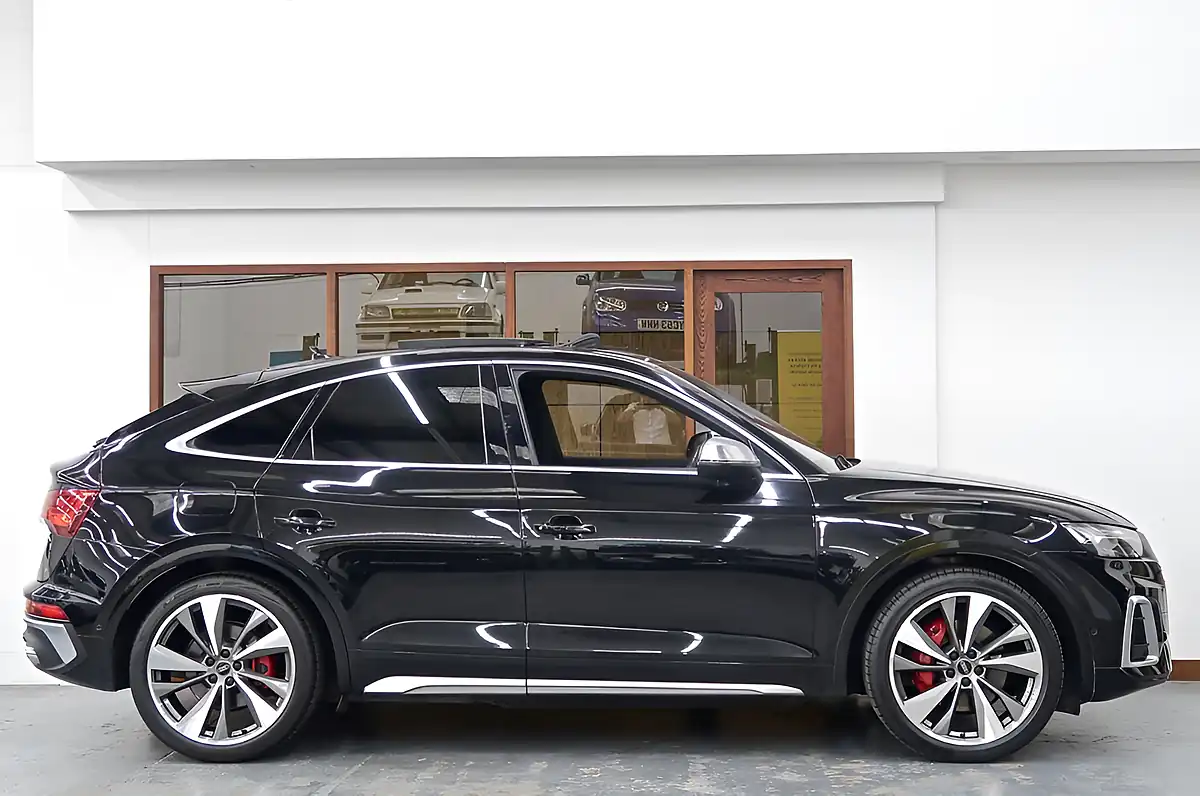 Used 2022 Audi SQ5 Sportback Black - Interior and Exterior details 6
