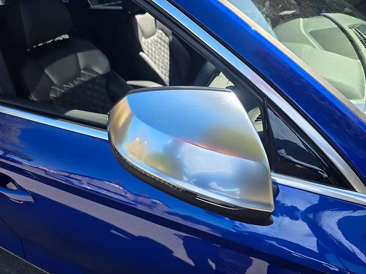 Used 2022 Audi SQ5 Ultra Blue - Interior and Exterior details 16