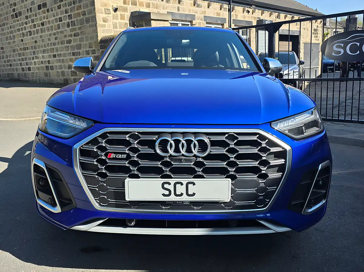 Used 2022 Audi SQ5 Ultra Blue - Interior and Exterior details 3