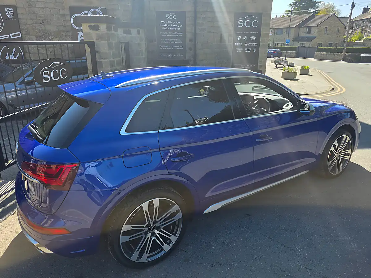 Used 2022 Audi SQ5 Ultra Blue - Interior and Exterior details 9