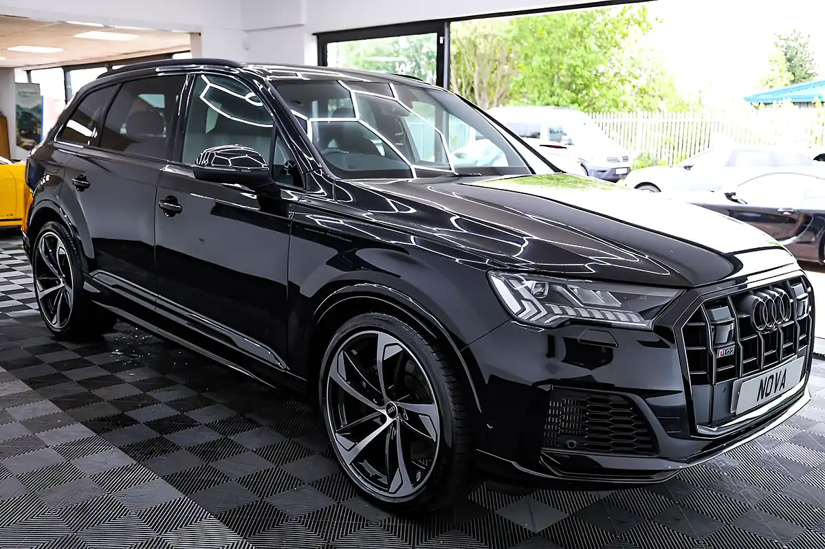 Used 2022 Audi SQ7 Black Edition Black - Interior and Exterior details 9