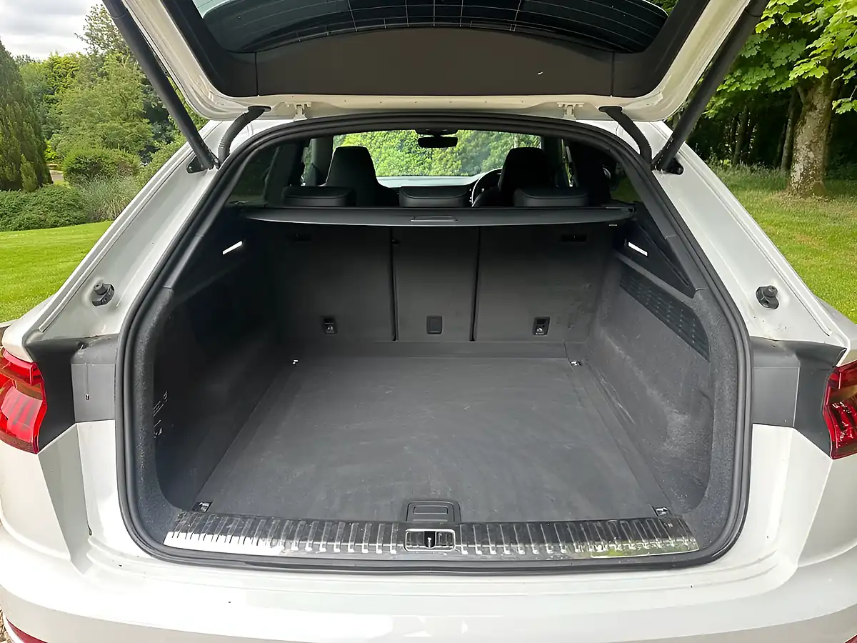 Used 2022 Audi SQ8 Black Edition Pure White - Interior and Exterior details 7