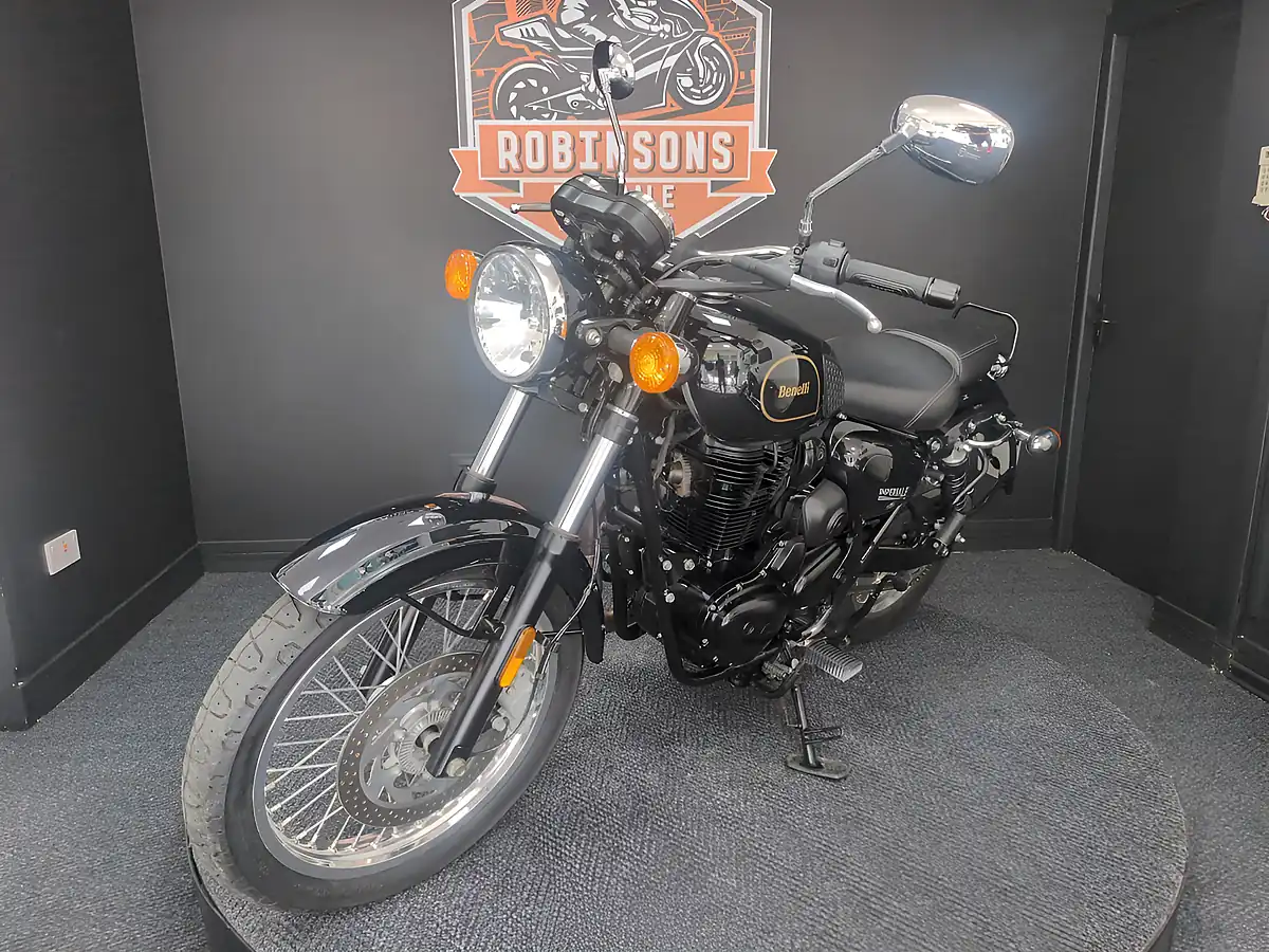 Used 2022 Benelli Imperiale 400 Black - Interior and Exterior details 4