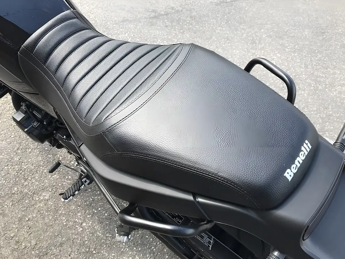 Used 2022 Benelli Leoncino 500 - Interior and Exterior details 12