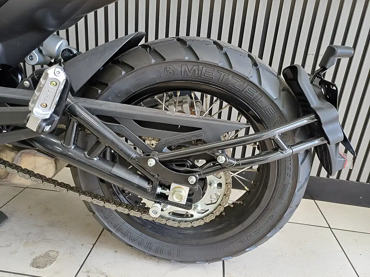 Used 2022 Benelli Leoncino 500 Trail Red - Interior and Exterior details 14