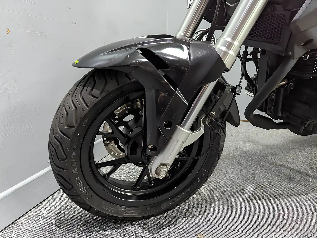 Used 2022 Benelli Tnt Black - Interior and Exterior details 13