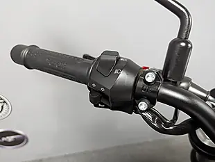 Used 2022 Benelli Tnt Black - Interior and Exterior details 19