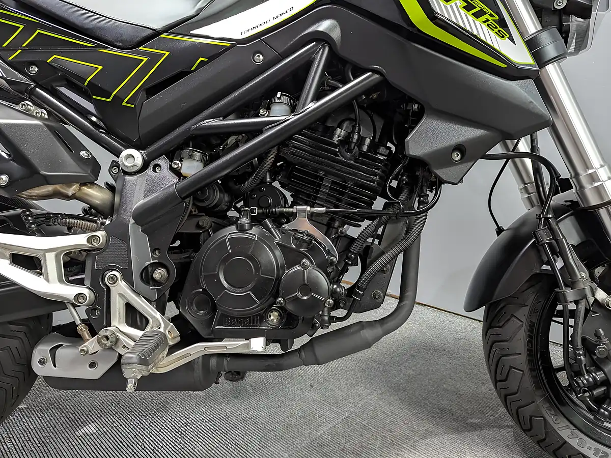 Used 2022 Benelli Tnt Black - Interior and Exterior details 7