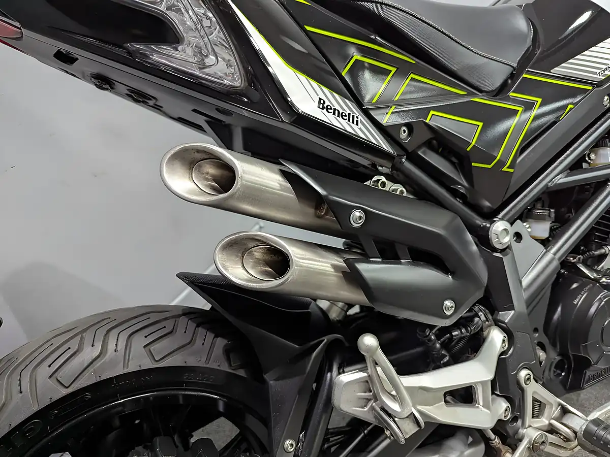 Used 2022 Benelli Tnt Black - Interior and Exterior details 8