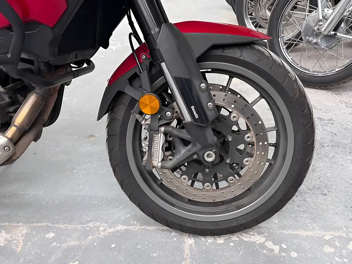 Used 2022 Benelli Trk 502 Adventure Red - Interior and Exterior details 3