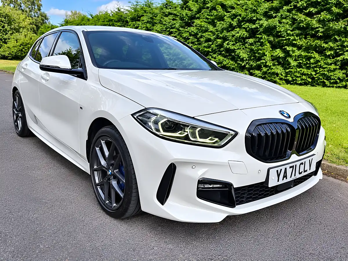 Used 2022 BMW 1 Series M Sport White - Front View