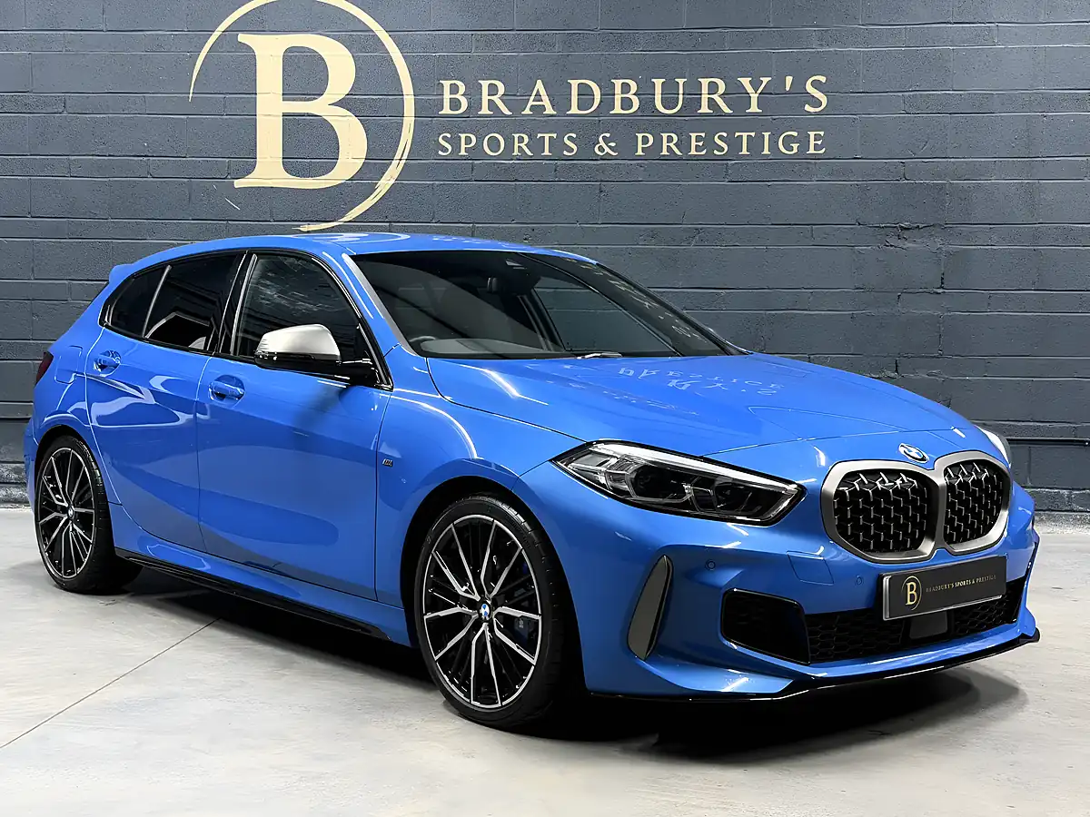Used 2022 BMW 1 Series Pro Pack Blue - Interior and Exterior details 10