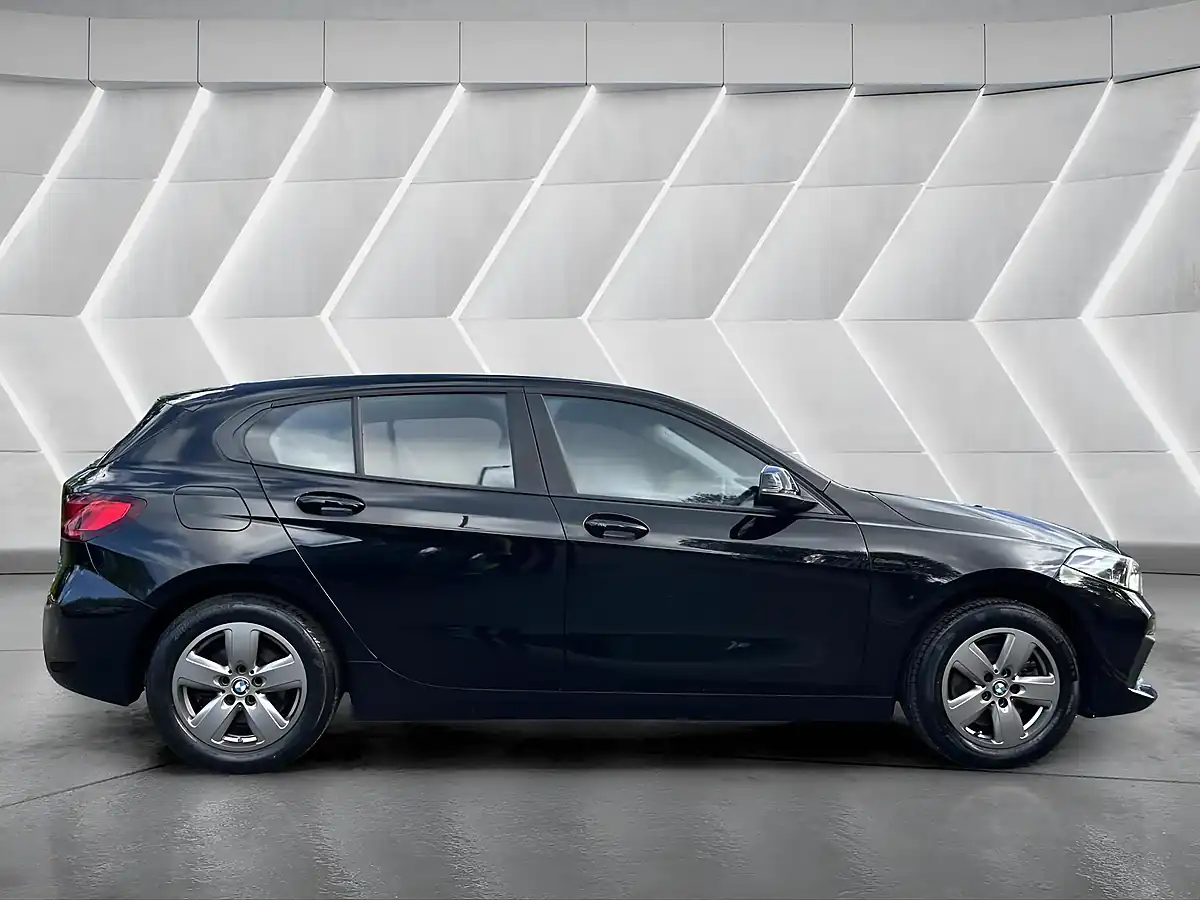 Used 2022 BMW 1 Series Se Black - Interior and Exterior details 5