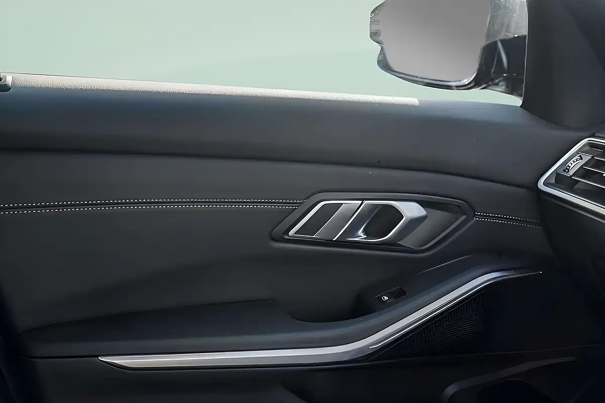 Used 2022 BMW 3 Series M Sport Black Sapphire - Interior and Exterior details 18