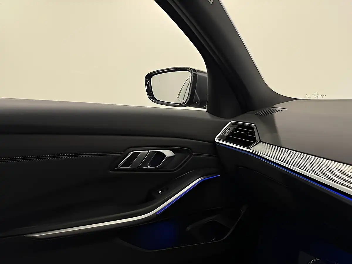 Used 2022 BMW 3 Series M Sport Mineral Grey - Interior and Exterior details 18