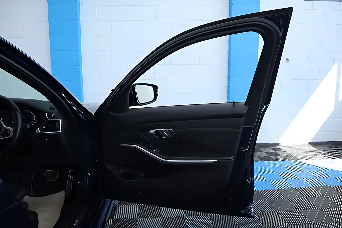 Used 2022 BMW 3 Series M Sport Pro Edition Tanzanite Blue - Interior and Exterior details 16