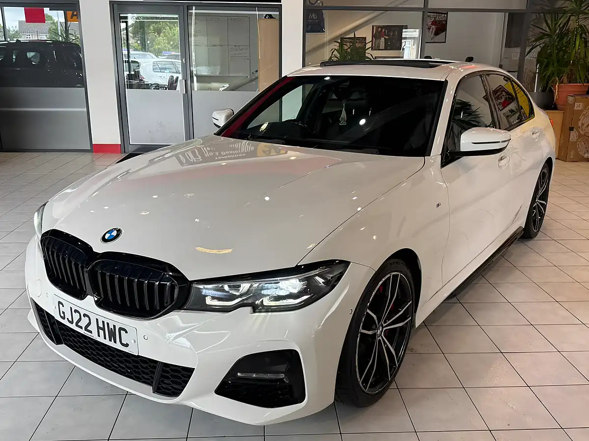 Used 2022 BMW 3 Series M Sport White - Interior and Exterior details 7