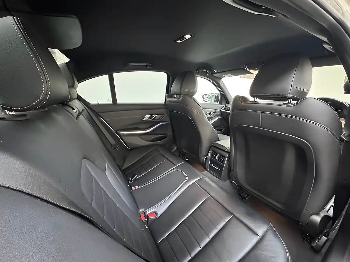 Used 2022 BMW 3 Series M Sport White - Interior and Exterior details 9