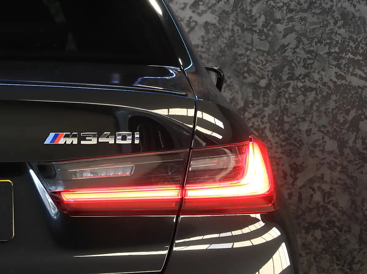 Used 2022 BMW 3 Series M340i Black Sapphire - Interior and Exterior details 17