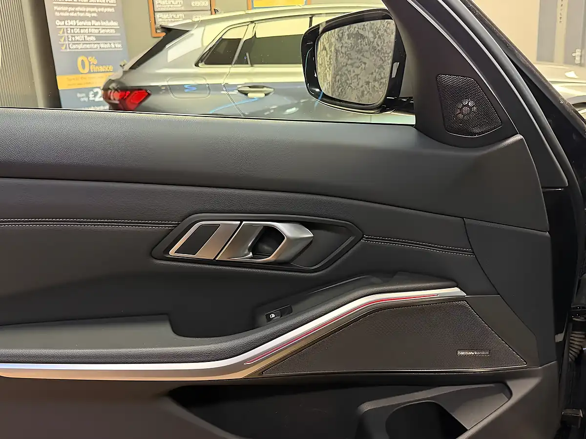 Used 2022 BMW 3 Series M340i Black Sapphire - Interior and Exterior details 4