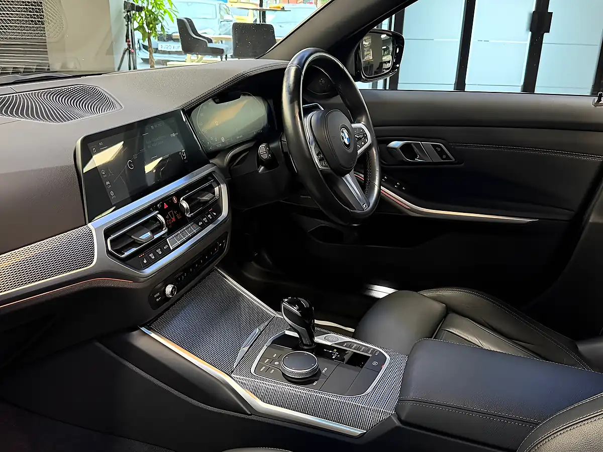Used 2022 BMW 3 Series M340i Black Sapphire - Interior and Exterior details 6