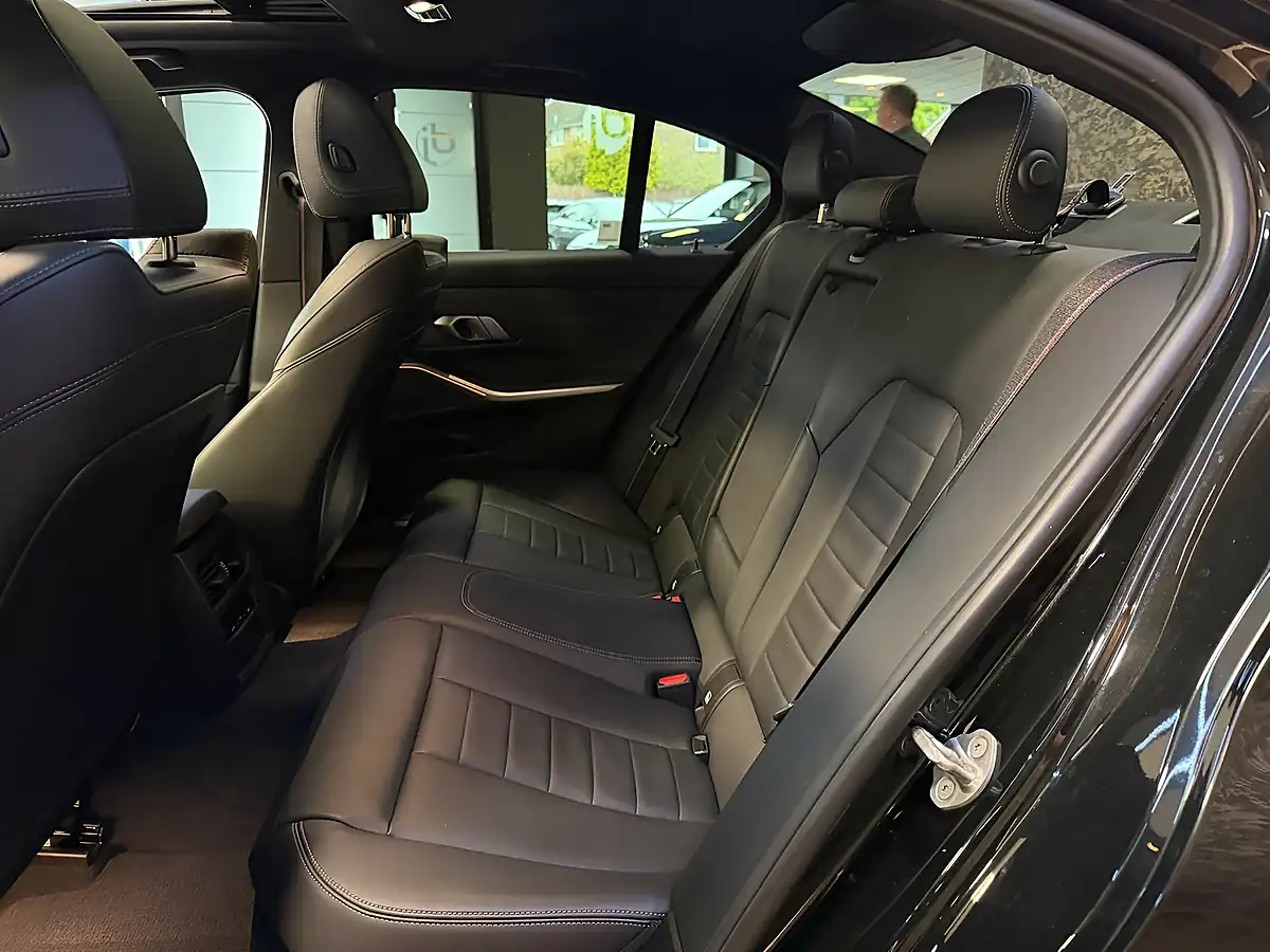 Used 2022 BMW 3 Series M340i Black Sapphire - Interior and Exterior details 8