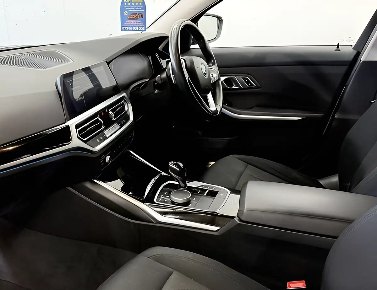 Used 2022 BMW 3 Series Se Pro Touring Phytonic Blue - Interior and Exterior details 4