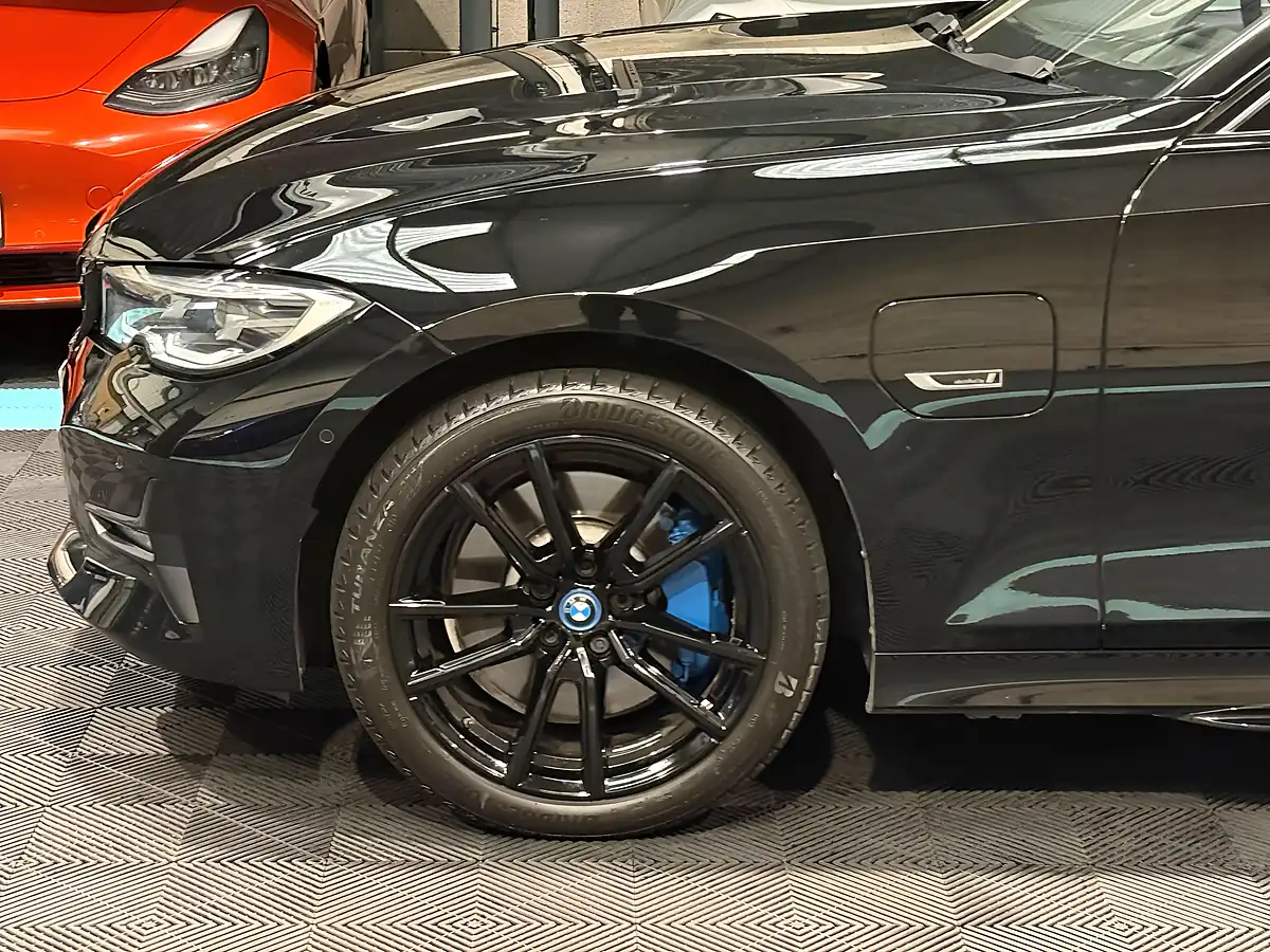 Used 2022 BMW 3 Series Sport Pro Black - Interior and Exterior details 14