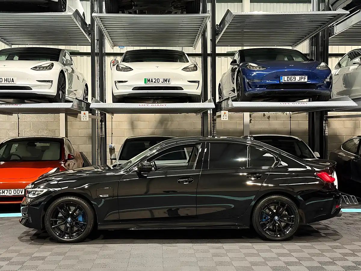 Used 2022 BMW 3 Series Sport Pro Black - Interior and Exterior details 6