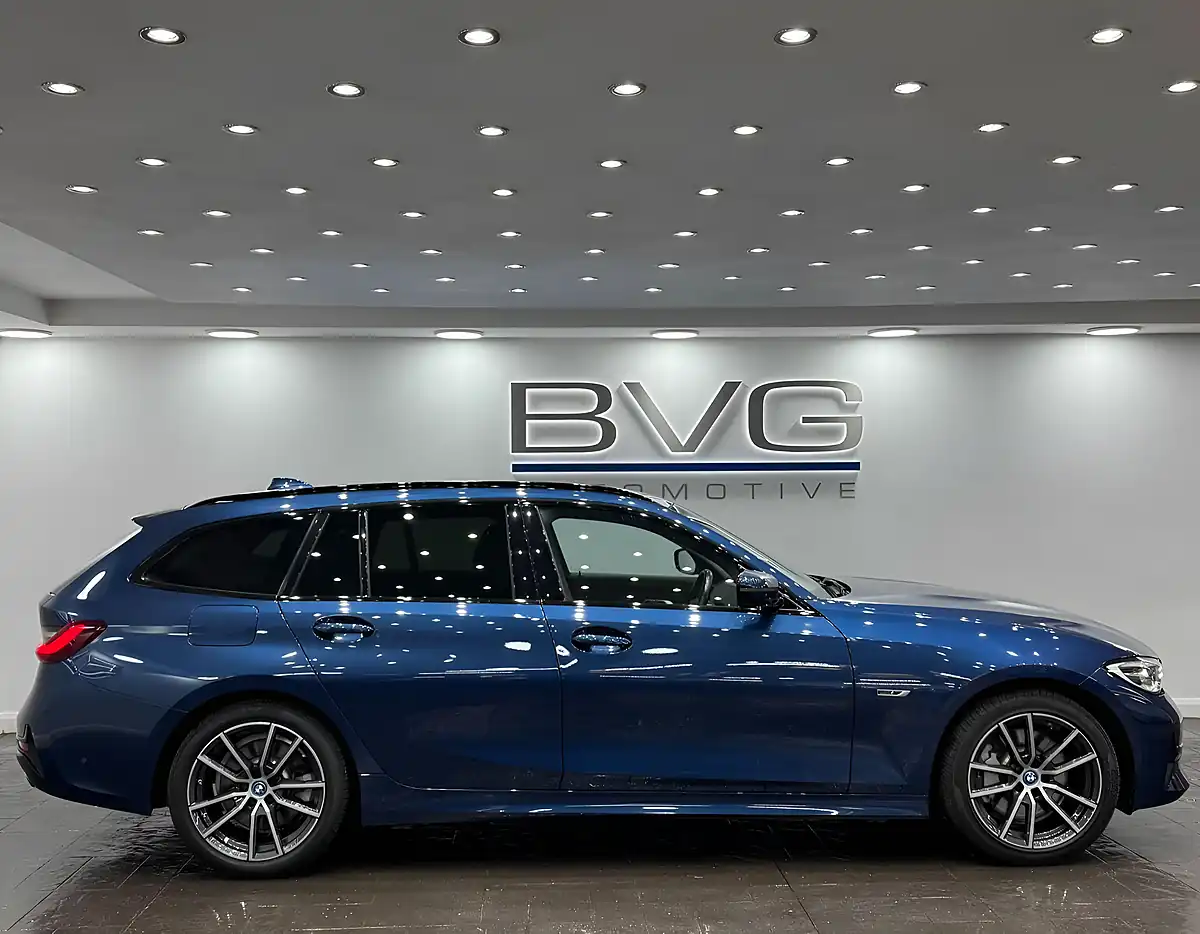Used 2022 BMW 3 Series Sport Pro Touring Blue - Interior and Exterior details 6
