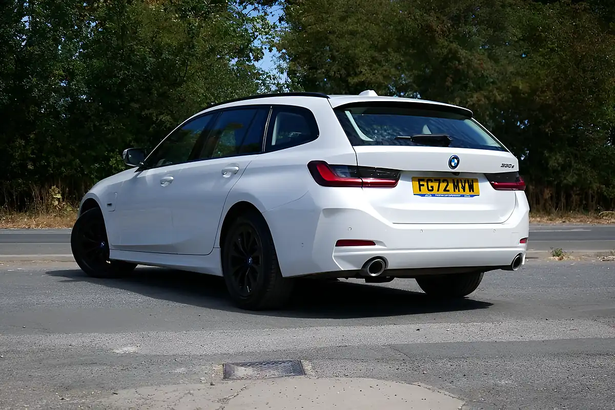 Used 2022 BMW 3 Series Sport Touring White - Interior and Exterior details 2