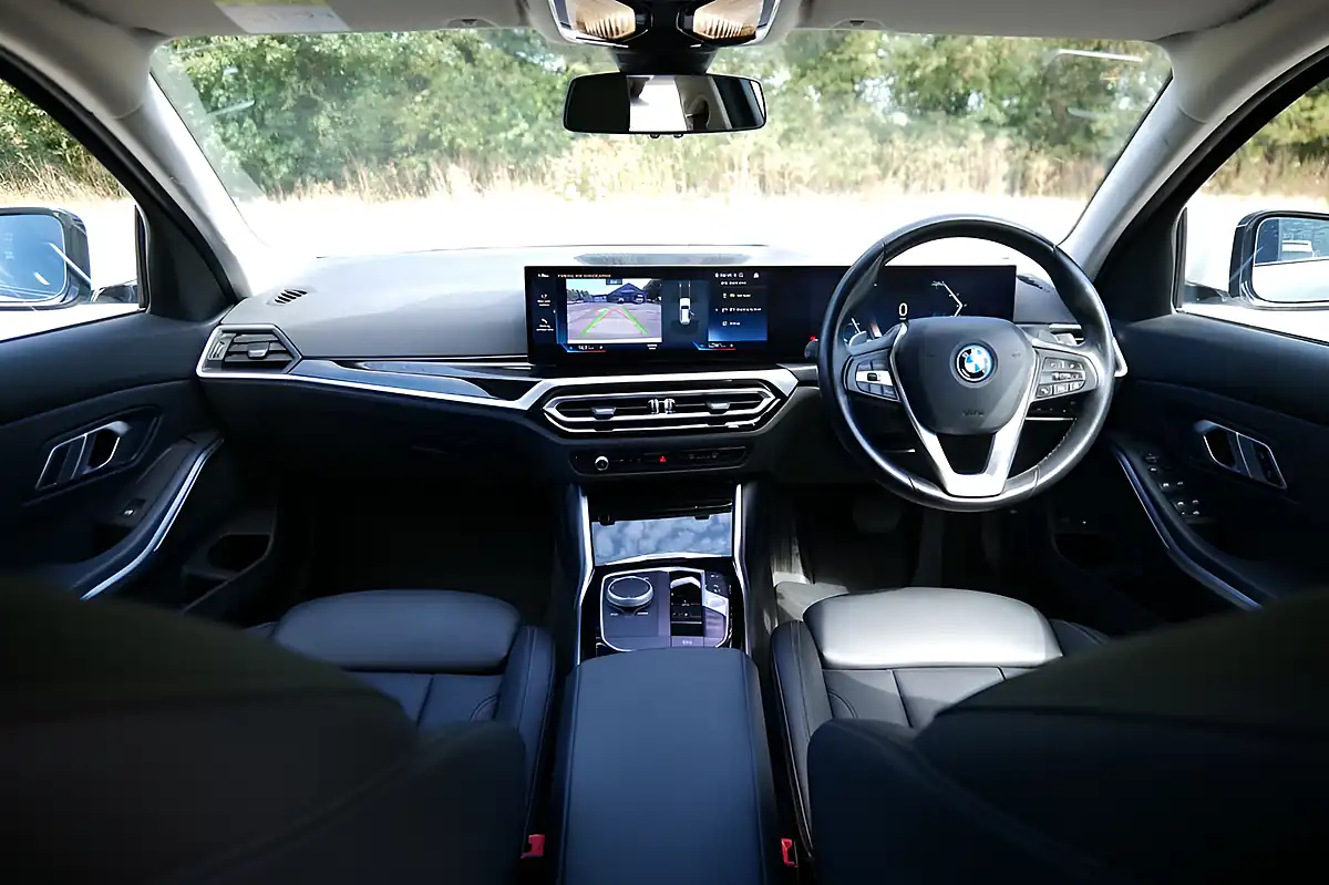 Used 2022 BMW 3 Series Sport Touring White - Interior and Exterior details 3